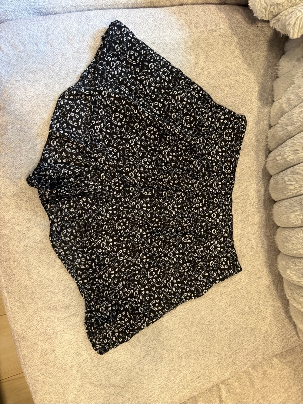 American Eagle Outfitters Black Floral Print Women’s Shorts